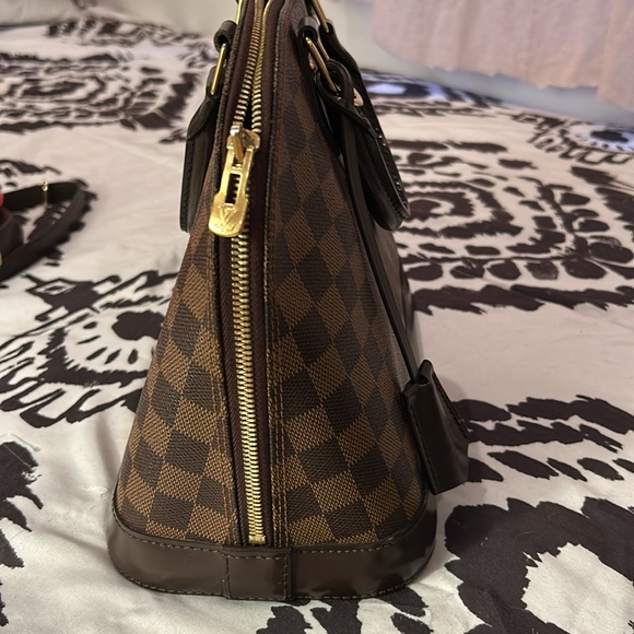 Louis Vuitton Alma PM Damier Ebene! ♥️ - Picture 12 of 15